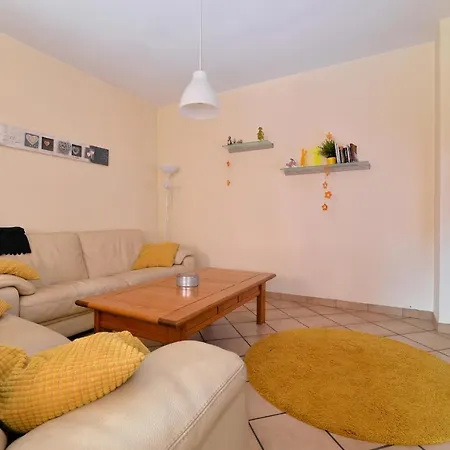 S'harzala Jaune Apartment *