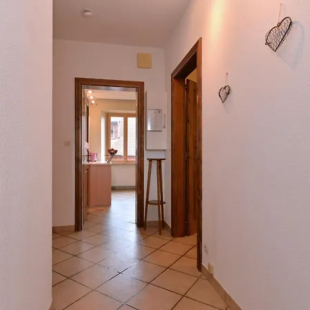 S'harzala Jaune アパート