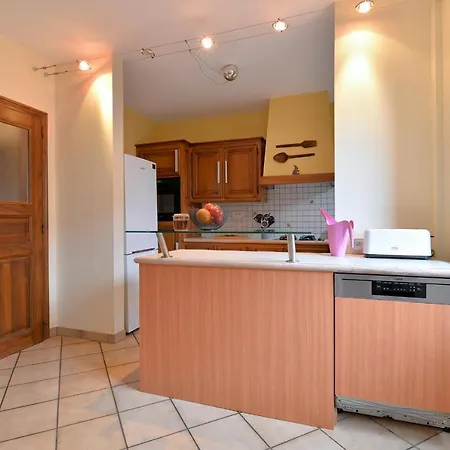 S'harzala Jaune アパート ベルクハイム